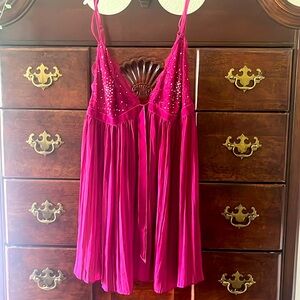 Victoria's Secret Pleated Embellished Babydoll Size XL Color wine
